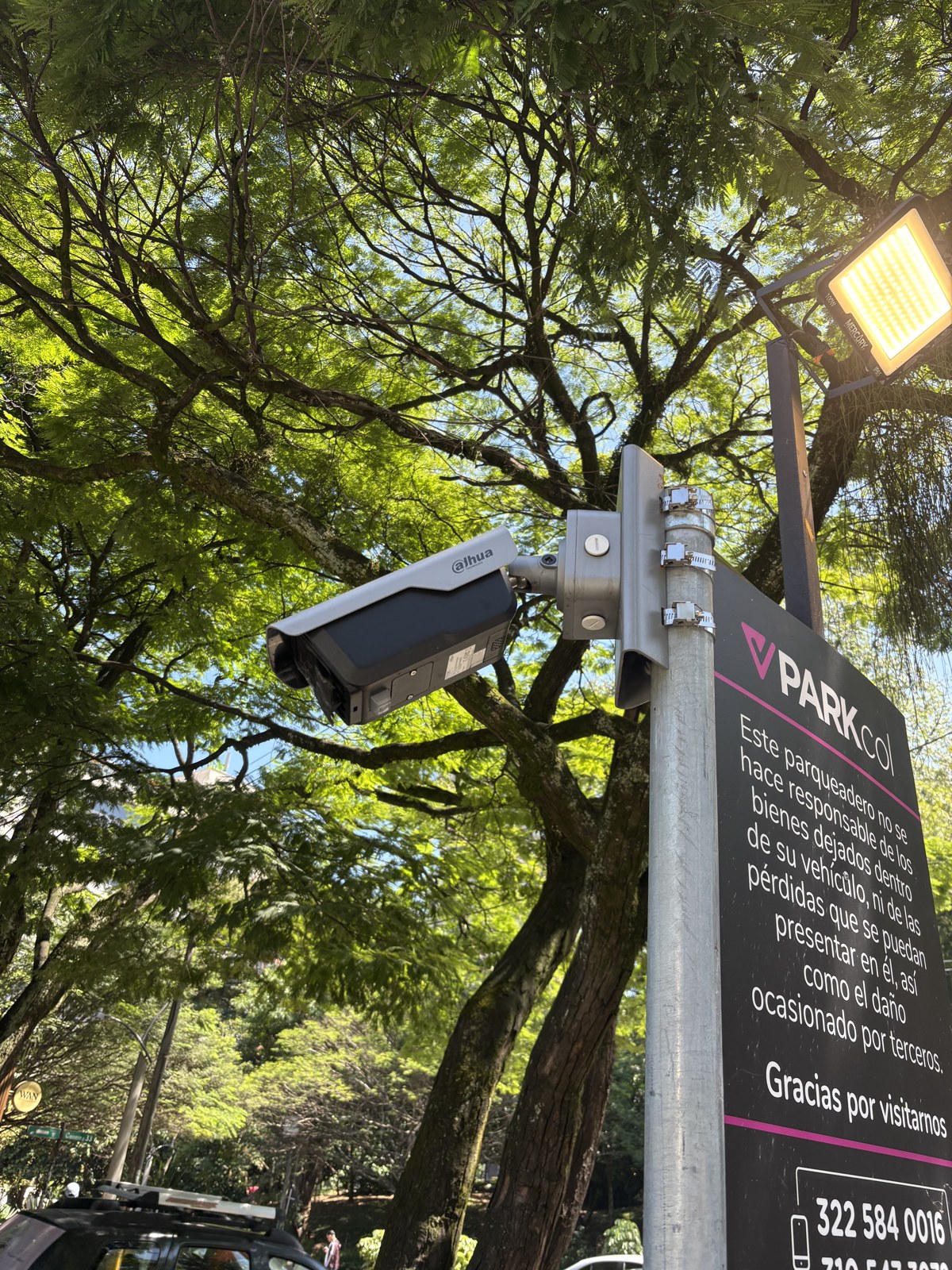 Cámara instalada en Parkcol